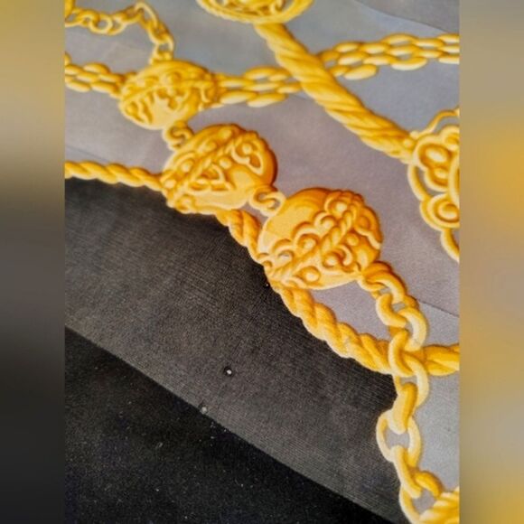 Pierre Cardin Paris 💯 Silk Scarf Gold & Black - Picture 15 of 16